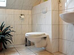 Geraeumige Ferienwohnung in Boltenhagen mit Garten