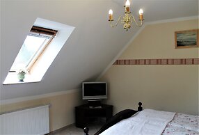 Geraeumige Ferienwohnung in Boltenhagen mit Garten