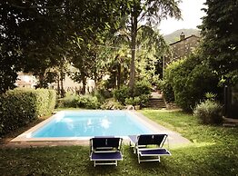 A Cozy Escape in Lucca