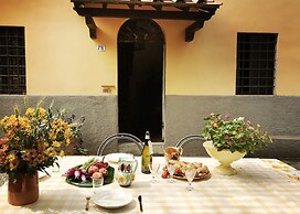 A Cozy Escape in Lucca