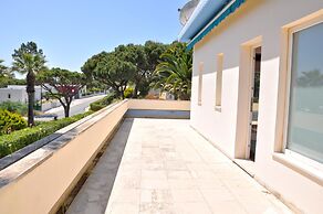 Spacious Villa in Vilamoura With Barbecue