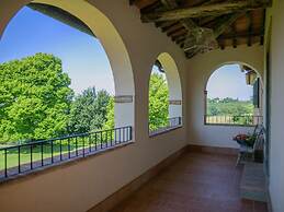 Villa with Private Swimming Pool & Spacious Garden in Valdichiana near