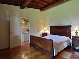 Villa with Private Swimming Pool & Spacious Garden in Valdichiana near