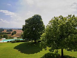 Villa with Private Swimming Pool & Spacious Garden in Valdichiana near