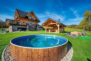 Luxury Villa with View of Tatra Mountains, Sauna, Hot Tub, Swimming Po