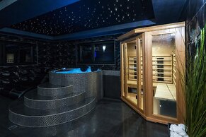Luxury Villa with View of Tatra Mountains, Sauna, Hot Tub, Swimming Po