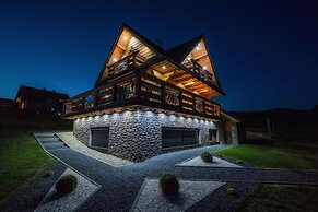 Luxury Villa with View of Tatra Mountains, Sauna, Hot Tub, Swimming Po
