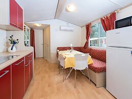 Belvilla by OYO Case Mobili Mimosa