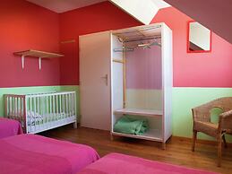 Spacious House in Moulin du Ruy With Sauna and Indoor Pool