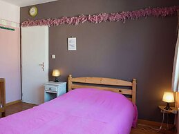 Spacious House in Moulin du Ruy With Sauna and Indoor Pool