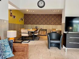 Spacious House in Moulin du Ruy With Sauna and Indoor Pool