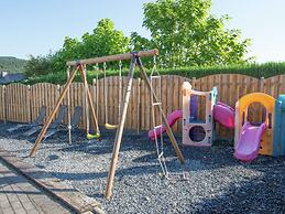 Spacious House in Moulin du Ruy With Sauna and Indoor Pool