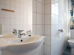 Spacious House in Moulin du Ruy With Sauna and Indoor Pool