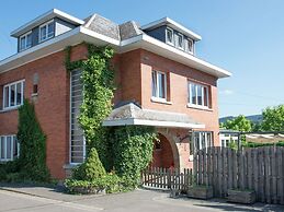 Spacious House in Moulin du Ruy With Sauna and Indoor Pool