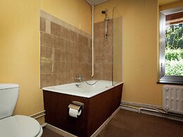 House in Natural Area Ideal for Families with Games Room, Sauna, Hot T