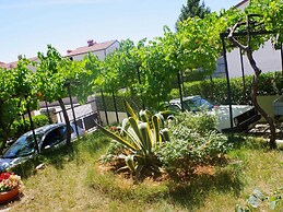 Comfortable Apartment Near the sea