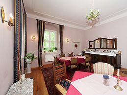 Vintage Apartment in Arzberg - Triestewitz