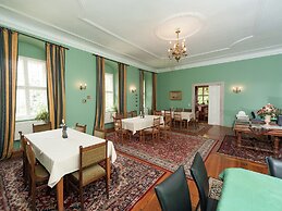 Vintage Apartment in Arzberg - Triestewitz