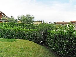 Great and Colourful Apartment Near Bardolino