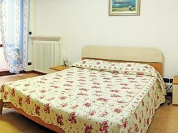 Great and Colourful Apartment Near Bardolino