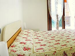 Great and Colourful Apartment Near Bardolino