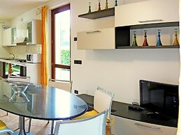 Great and Colourful Apartment Near Bardolino