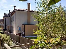 Modern Accommodation, Just Renovated, Private Garden, Wifi, Near Trevi