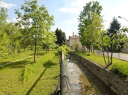 Modern Accommodation, Just Renovated, Private Garden, Wifi, Near Trevi