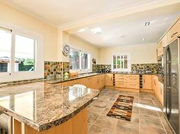 Villa in Alcudia With Swimming Pool