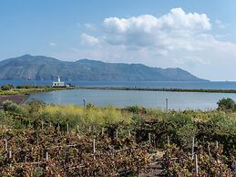 Peaceful Holiday Home in Lingua on an Island