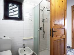 Peaceful Holiday Home in Lingua on an Island