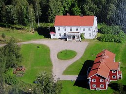 Farmhouse With Facilities in the Middle of Nature