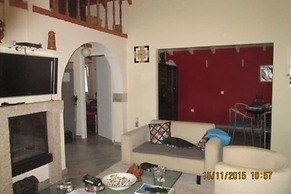 Spacious Chalet with Fruit Trees near Beach in Messinia