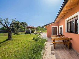 Attractive Holiday Home with Pool, Hot Tub, Patio, Courtyard