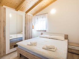 Attractive Holiday Home with Pool, Hot Tub, Patio, Courtyard