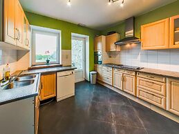 Rustic Estate With Sauna