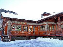 Belvilla by OYO Chalet Antey Quadri B