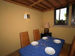 Attractive Apartment Near the Beach and the Clear Blue Sea