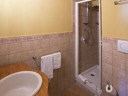 Attractive Apartment Near the Beach and the Clear Blue Sea