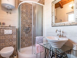 Luxurious Villa in Selca With Pool