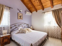 Luxurious Villa in Selca With Pool