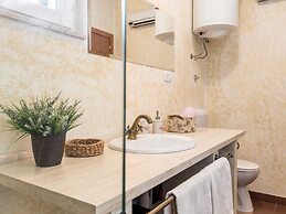 Luxurious Villa in Selca With Pool