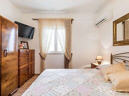 Luxurious Villa in Selca With Pool