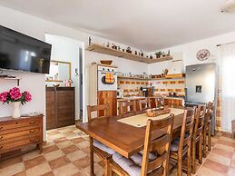 Luxurious Villa in Selca With Pool