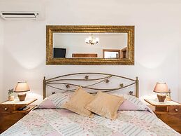 Luxurious Villa in Selca With Pool