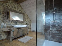 Stone House in Theux With Indoor Pool