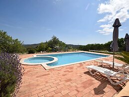 Delightful, Authentic Quinta with Swimming Pool near Beach & Towns
