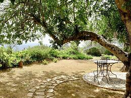 Delightful, Authentic Quinta with Swimming Pool near Beach & Towns