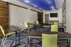 Holiday Inn Express Milwaukee West Allis by IHG