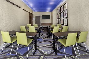 Holiday Inn Express Milwaukee West Allis by IHG